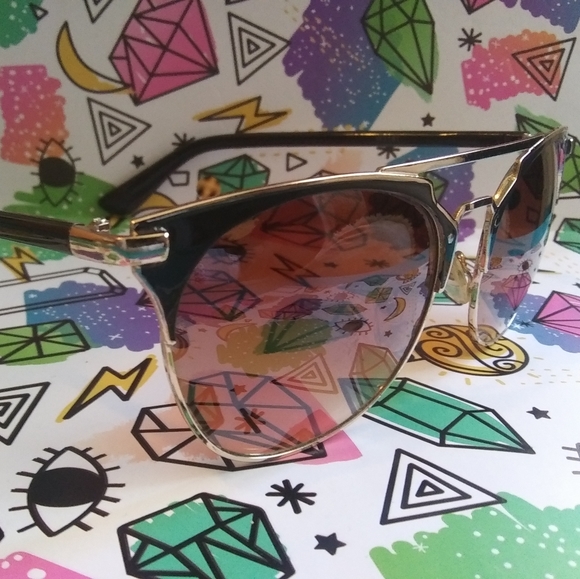 Accessories - (3 for $5) Sunglasses